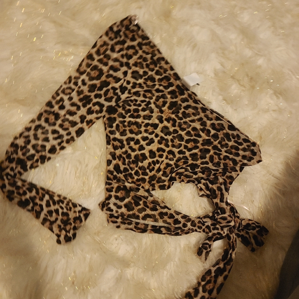 SMALL Windsor Leopard Crop Top